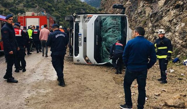 Son dakika trafik kazası: Çok sayıda ölü ve yaralı var