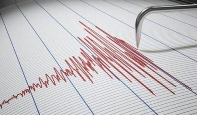 Marmara'da deprem, Kocaeli, İstanbul ve Yalova sallandı