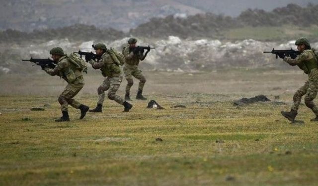 Jandarma ve Polis, Siirt'te Terör Örgütüne Karşı 'Eren Kış-5 (Bağgöze) Şehit Jandarma Üsteğmen Ersan Yenici Operasyonu'  Başlattı