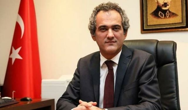 Milli Eğitim Bakanı Mahmut Özer'den Yeni tayin olduğu görev yerine giden Özge Öğretmen için başsağlığı mesajı  