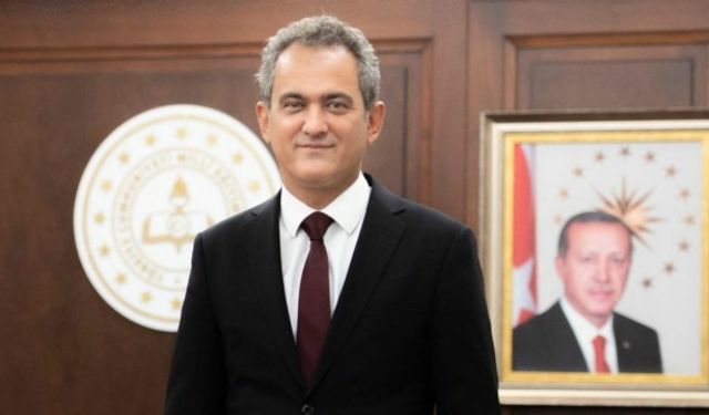 Musa Akkaş: MEB Uzman Öğretmenlik Sınavın ertelendiği haberini Son Dakika olarak hemen vermelidir